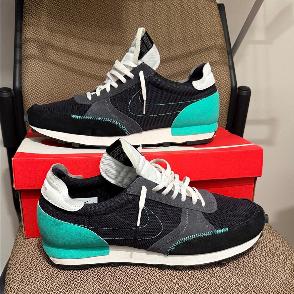 *GAVE AWAY* Daybreak-Type ‘Anthracite Menta’